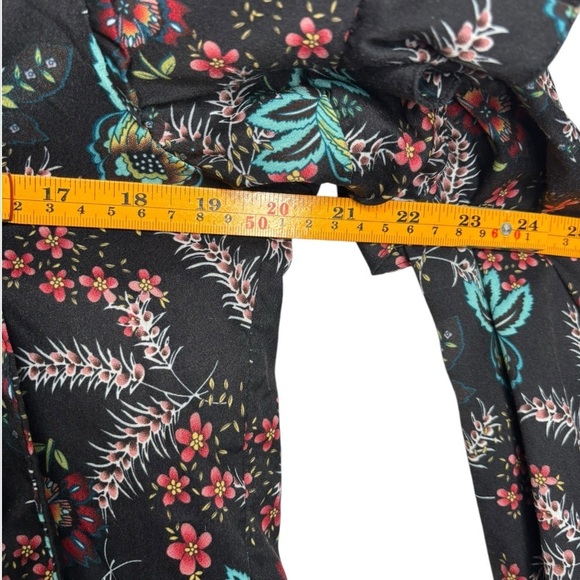 Walter Baker Ruffler Long Sleeve Floral Abstract Button Front Blouse Size Small - Picture 10 of 12